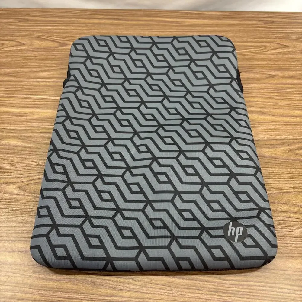 HP L67075-001 14-inch Reversible Gray Geometric/Plain Black Laptop Sleeve Case